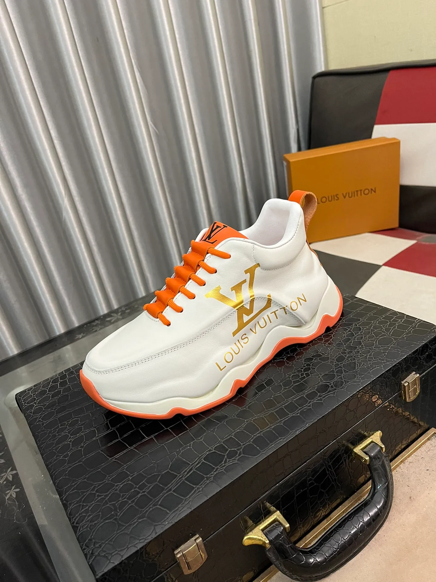 Men's shoes 💰640⌚️⌚️ (GUCCI) Gucci official website men's casual shoes synchronization style, the upper is made of cowhide with imported new brand elements Gucci, showing a good atmosphere, simple design and slip-on style, super versatile, 🐷 leather lining, rubber outsole, size 38-44